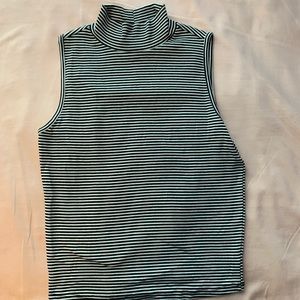 No boundaries tank top/turtle neck top